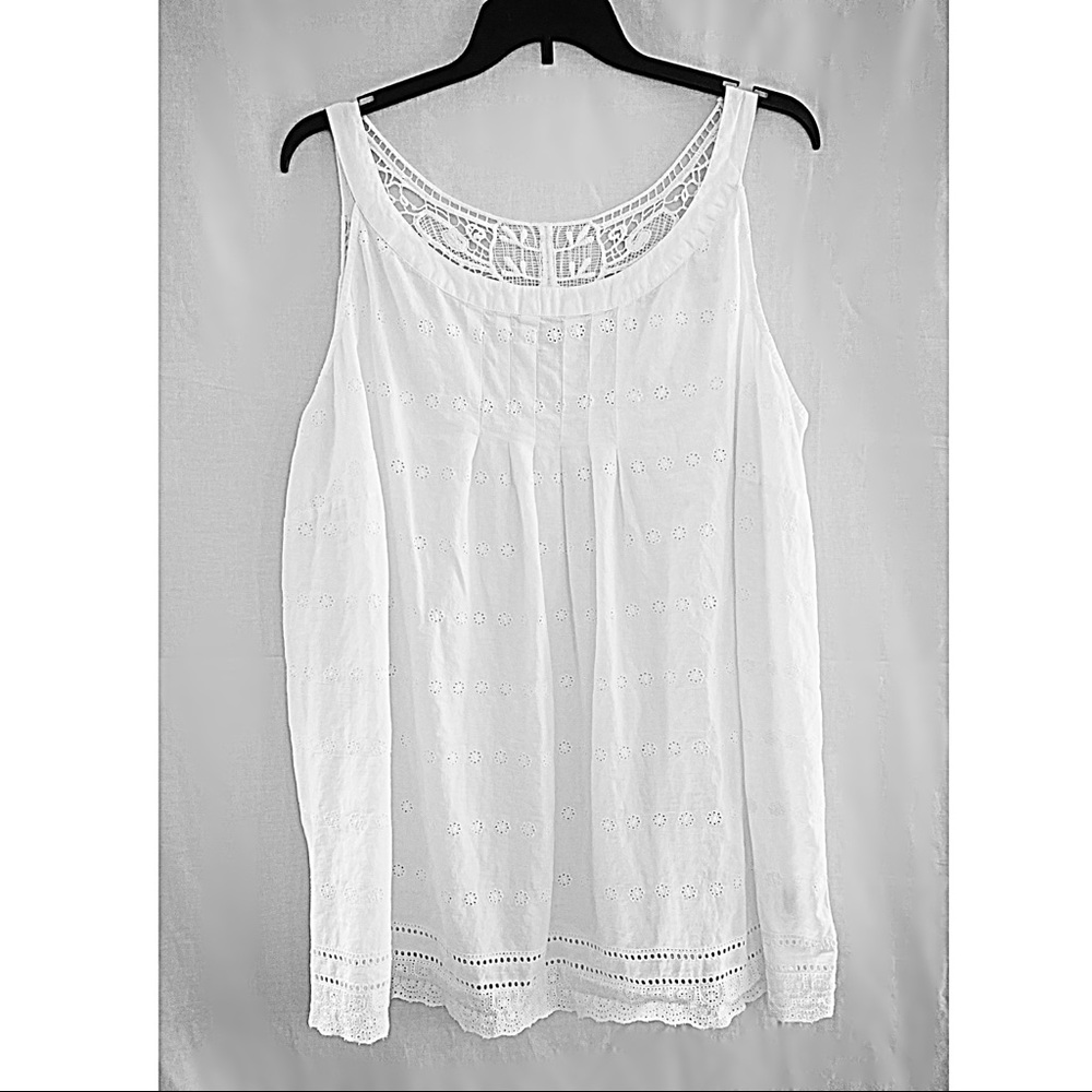 Summery White Eyelet Sleeveless Tank Size 30/32